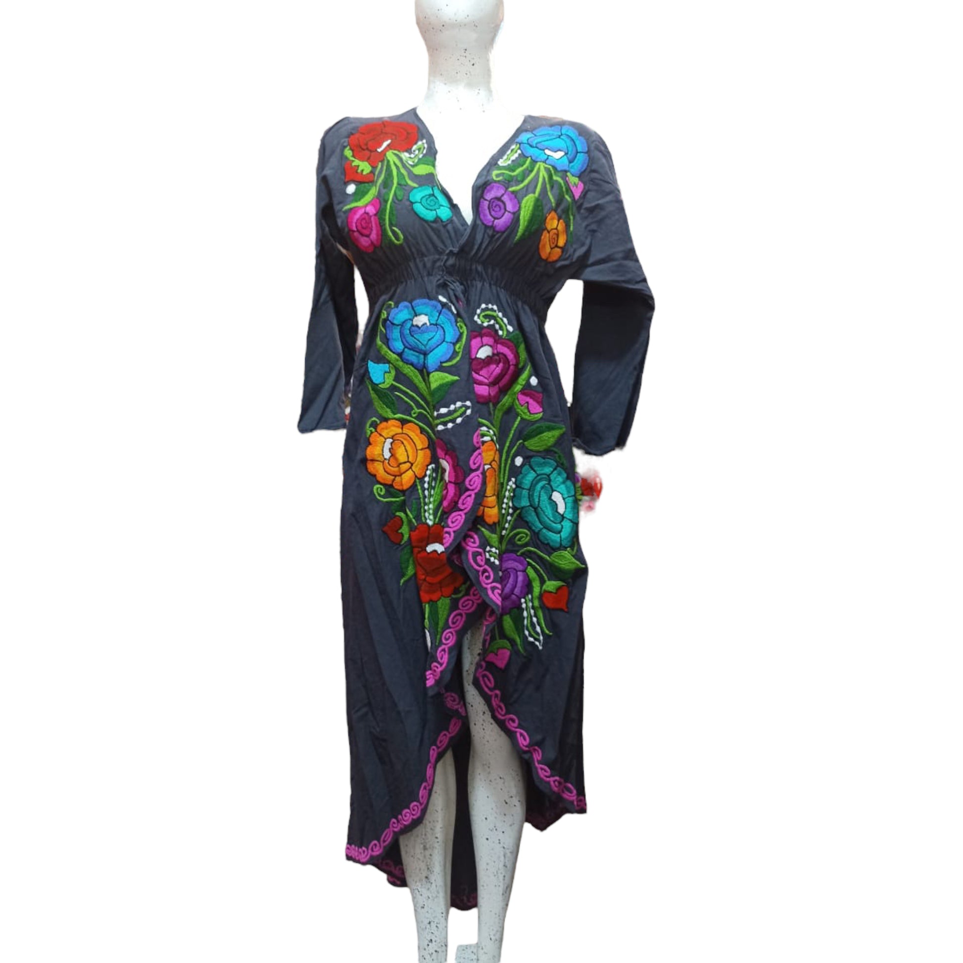 Long-tailed black dress with embroidered flowers of different sizes in blue, red, green and purple.